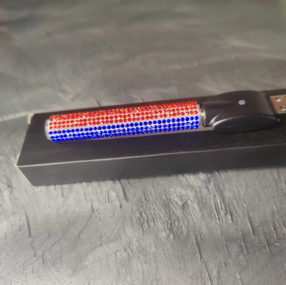 Detroit Pistons Crystal 510 Battery and Charger - Picture 6 of 7